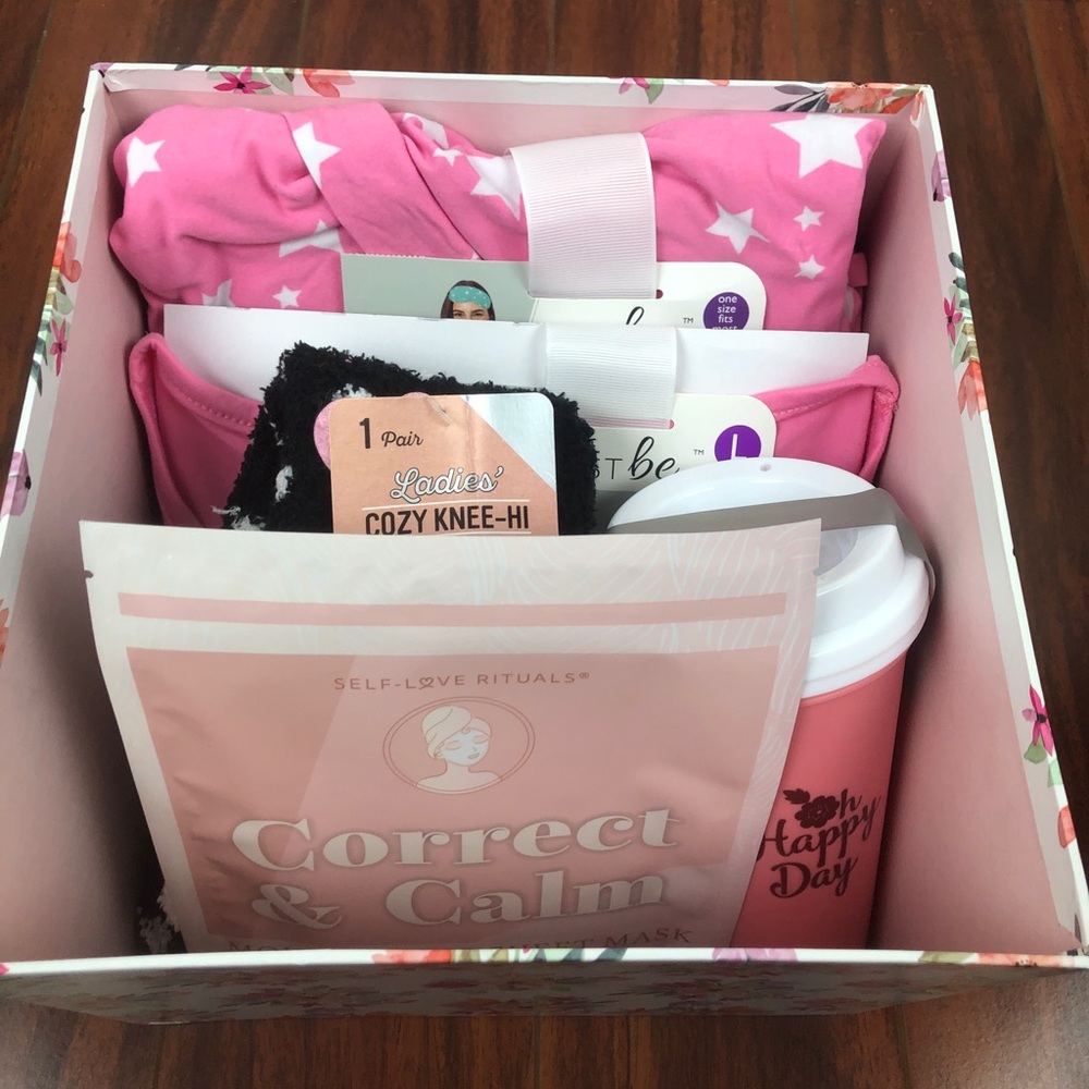 Gift box Set “Everything blooms in love”